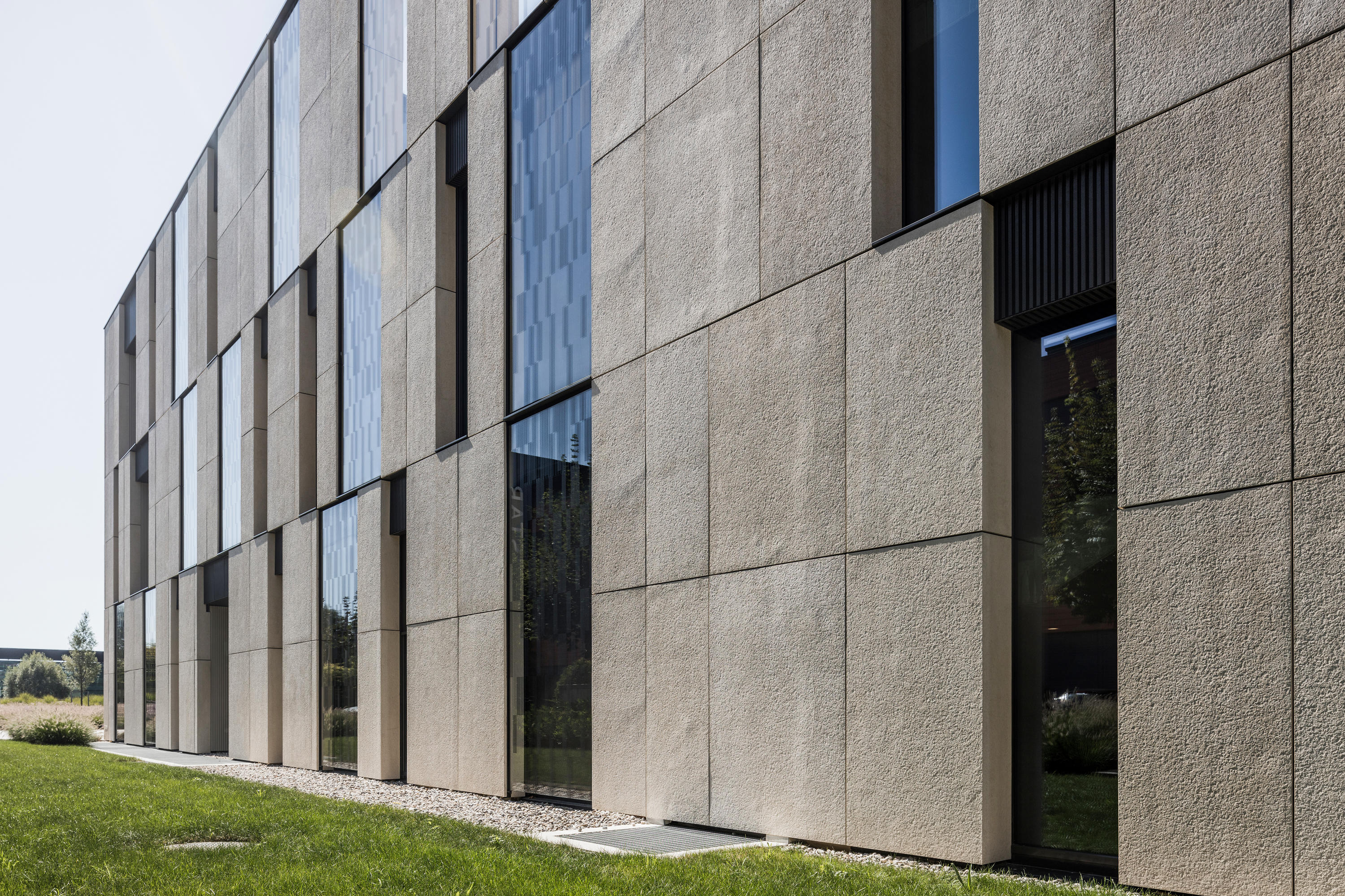 Concrete Facade System